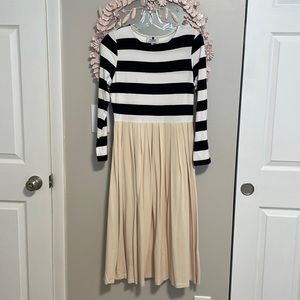 Dainty Jewells Sidewalk Stroll midi dress